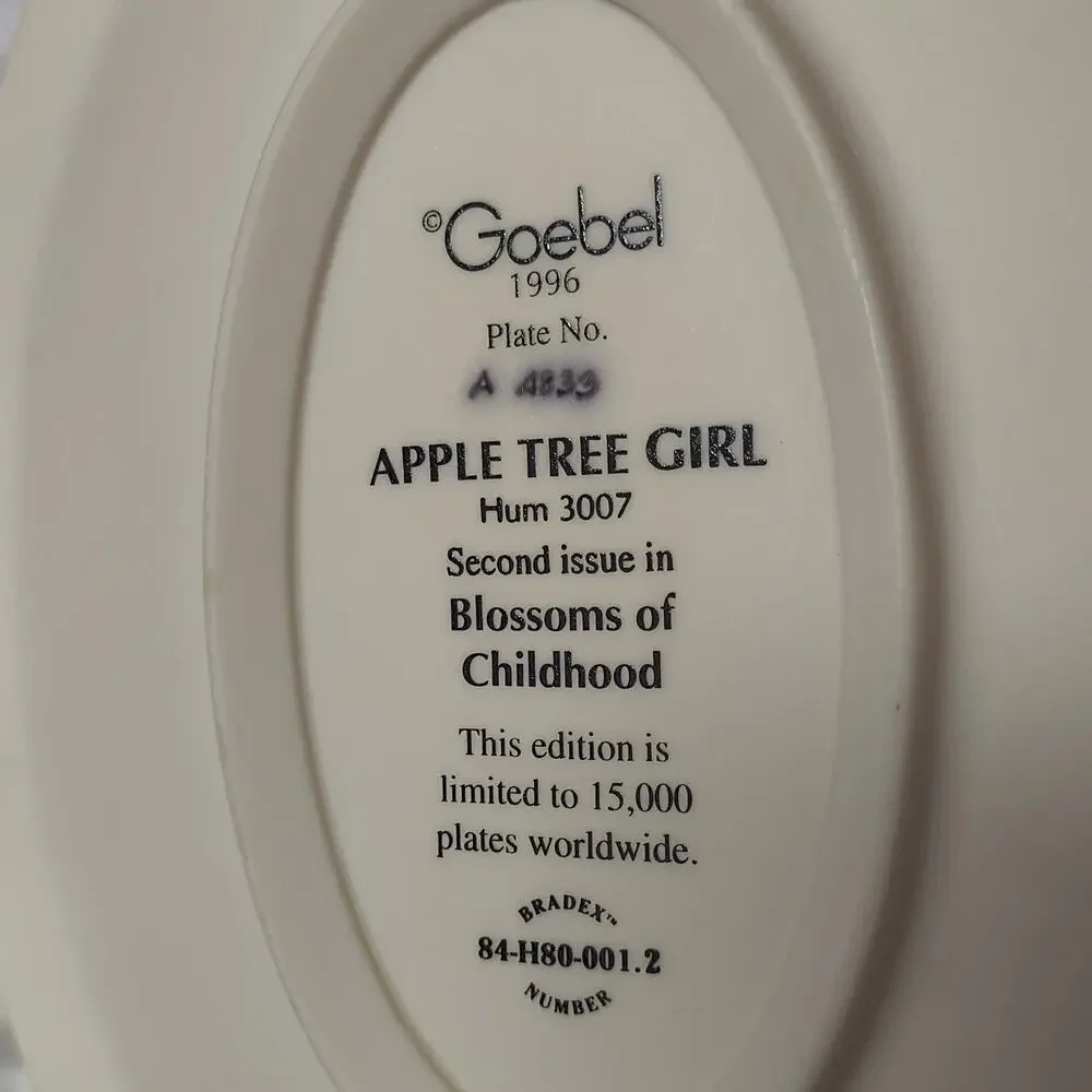 NEW Limited Edition Goebel Hummel 1996 Apple Tree Girl Wall Plate with COA